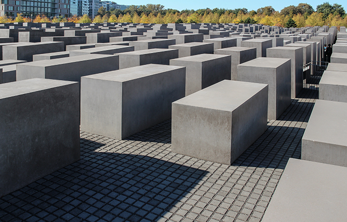 Памятник убитым евреям Европы
